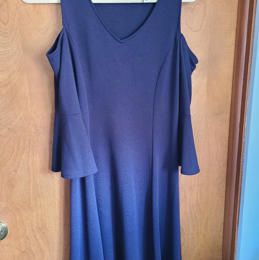 🦩 3/$30 Isaac Mizrahi Live Navy Cold Shoulder Dress in XS